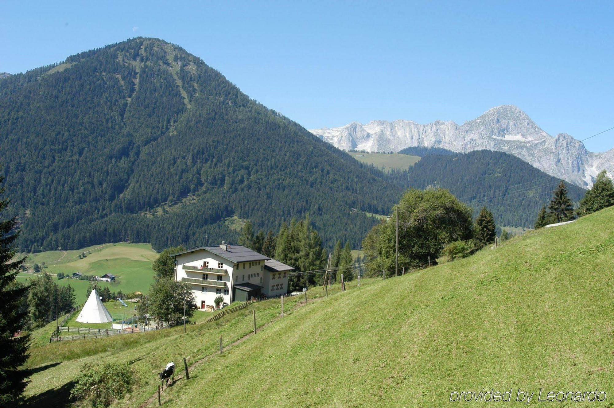 Jufa St. Martin Hotel Sankt Martin am Tennengebirge Luaran gambar